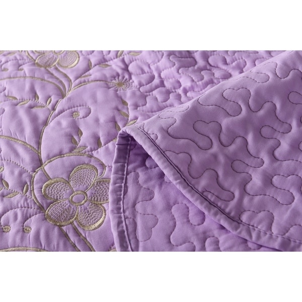 Embroidered Cotton Quilt Set