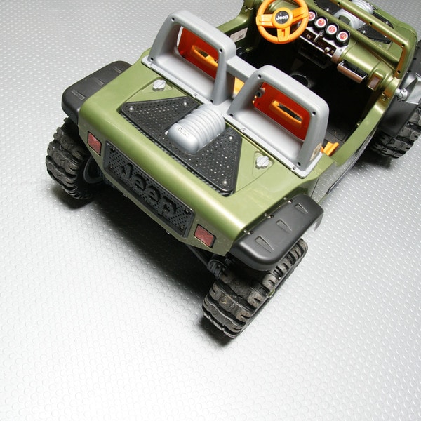 Rubber-Cal "Coin-Grip (Metallic)" PVC Flooring - 2.5mm x 4ft. Wide - Beige or Silver - Available in 10 Lengths