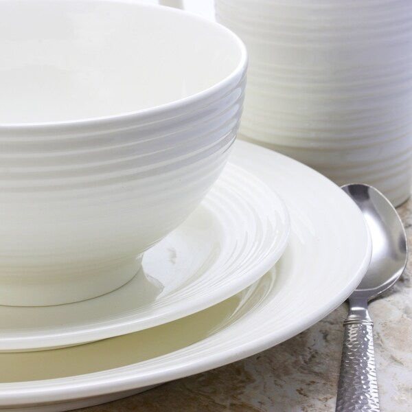 Amelia Court White 16-piece Dinnerware Set