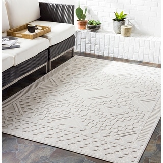 Artistic Weavers Tylee Indoor/Outdoor Southwest Diamond Area Rug