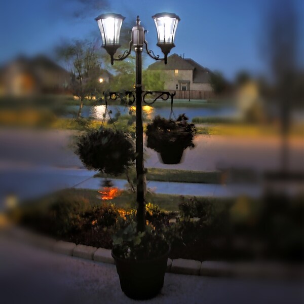 Martens Solar Lamp Post and Planter