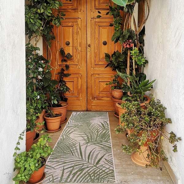 Gertmenian Paseo Paume Green Casual Palm Leaf Indoor/Outdoor Area Rug