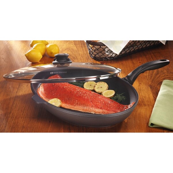 HD Oval Fry Pan with Lid - 15" x 10.25" (38 cm x 26 cm)