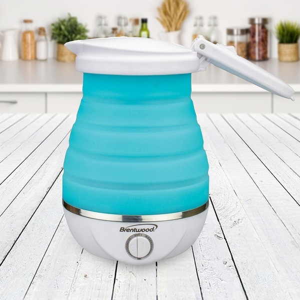 Brentwood Dual Voltage 3.3 Cup Collapsible Travel Kettle in Blue
