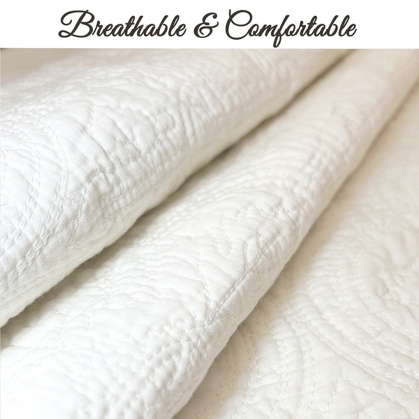 Blantyre Scalloped Edge White Cotton 3-piece Oversized Quilt Set