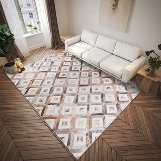 Indoor/ Outdoor Laredo Geometric Faux Hide Patchwork Washable Area Rug