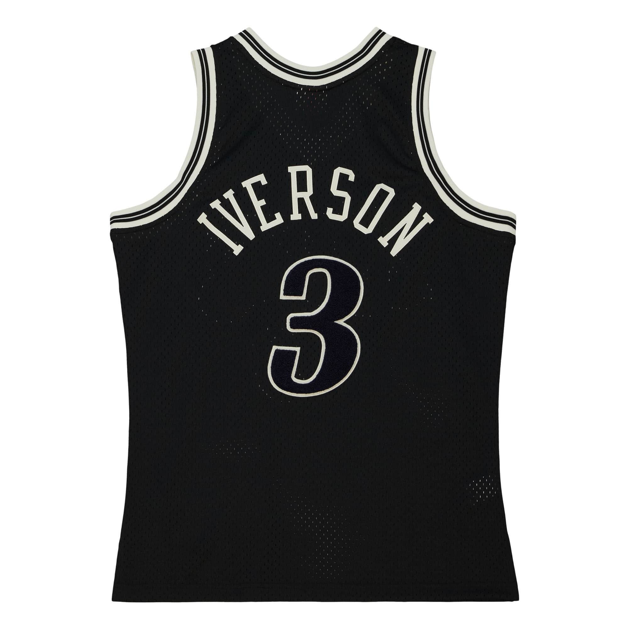 Off Court Chenille Swingman Allen Iverson Philadelphia 76ers 2000-01 Jersey