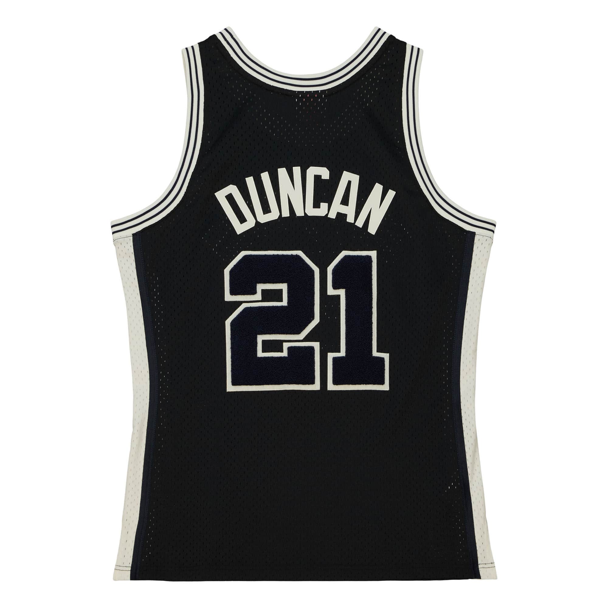 Off Court Chenille Swingman Tim Duncan San Antonio Spurs 1998-99 Jersey