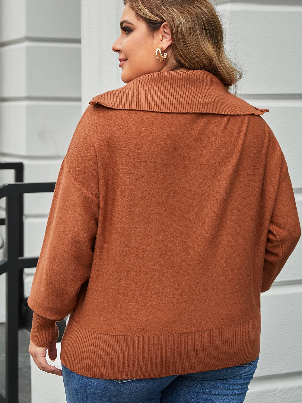Cozy Brown Zip-Up Collar Plus Size Sweater with Ribbed Detail