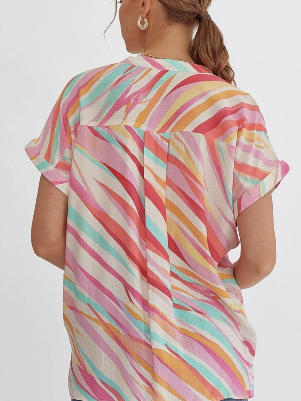 Abstract Print White V-Neck Plus Size Short Sleeve Top