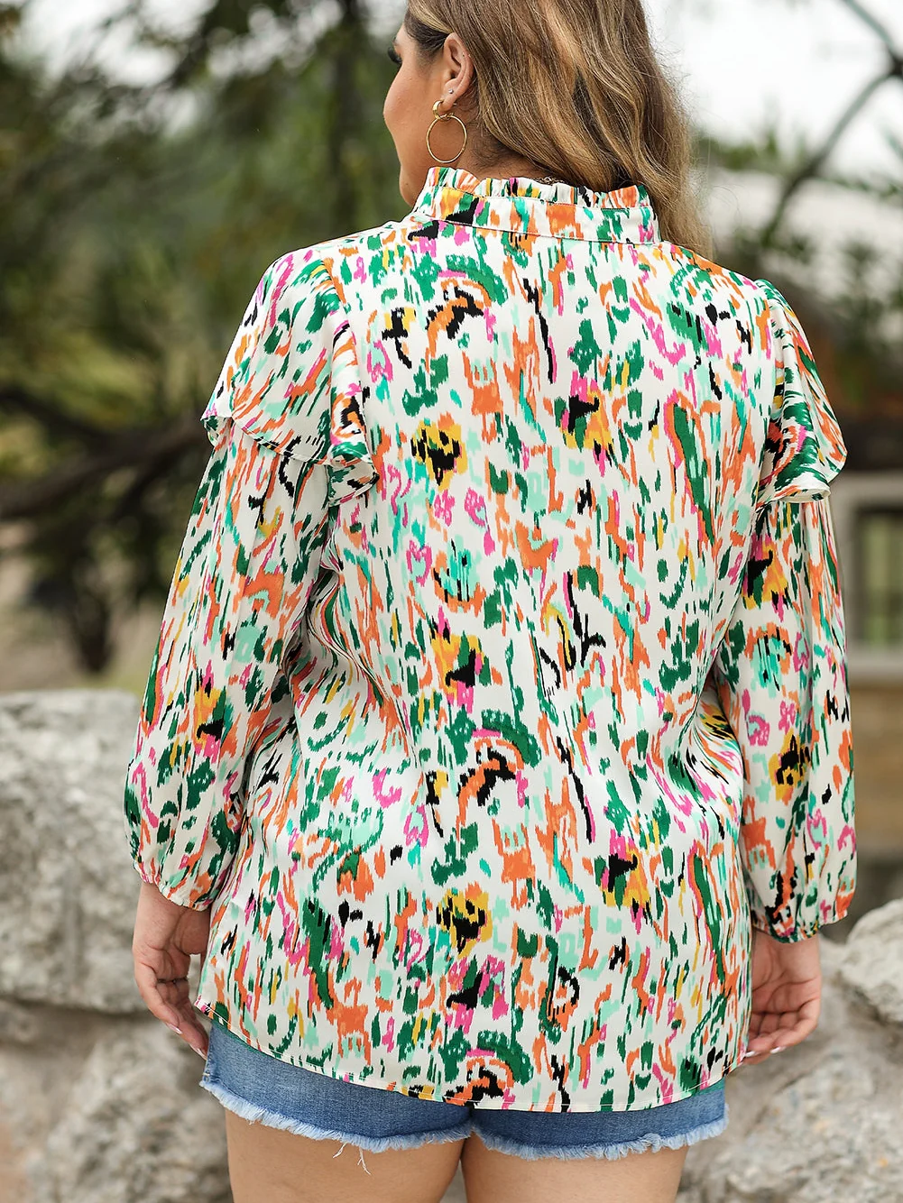 Colorful Abstract Printed Flowy V-Neck Plus Size Top