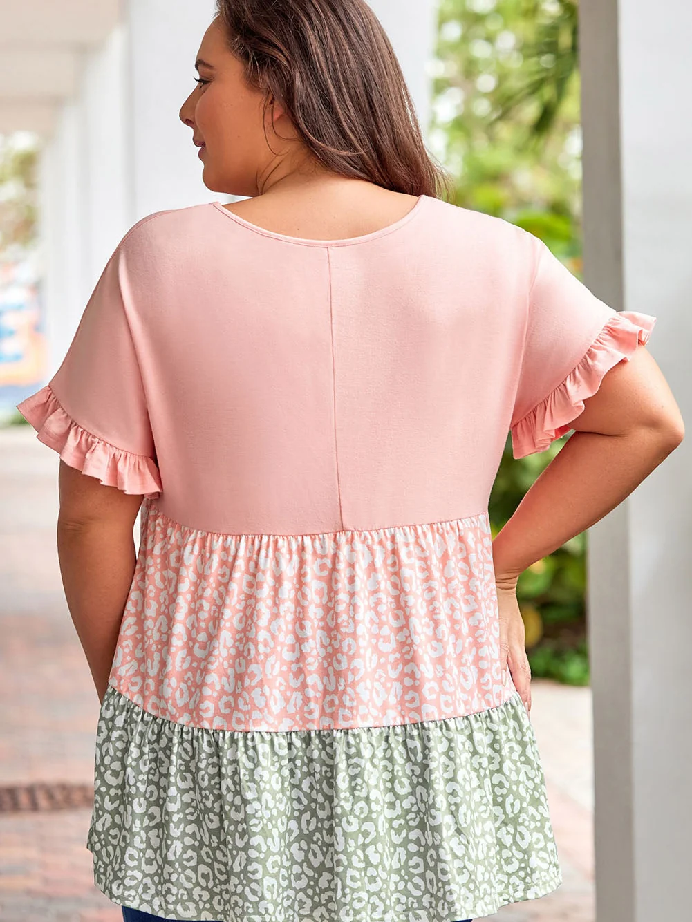 Pink Ruffled Short Sleeve Leopard Splicing Flowy Plus Size Top