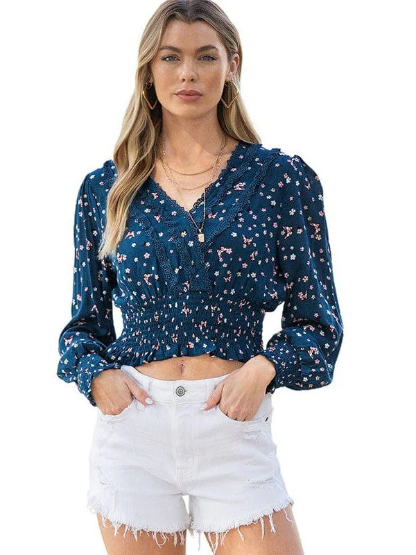 Stylish Lace Floral Pullover For Women - Slim Fit Short Top With Viscose Fabric