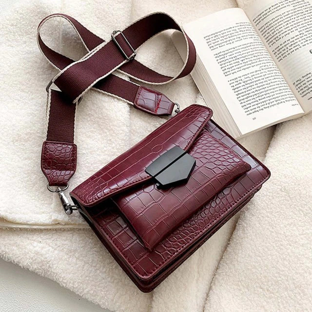 Ladies messenger bag with front pocket