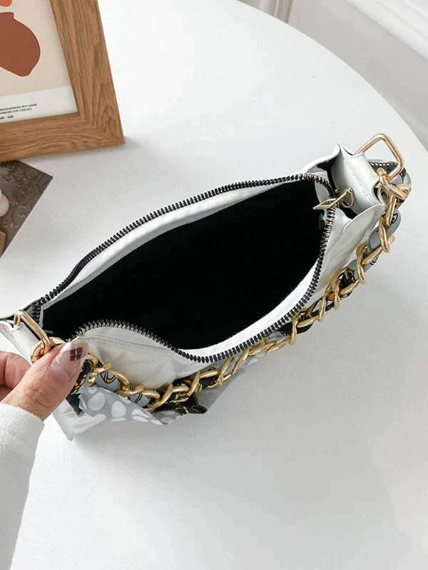 Ladies shoulder bag with chain strap