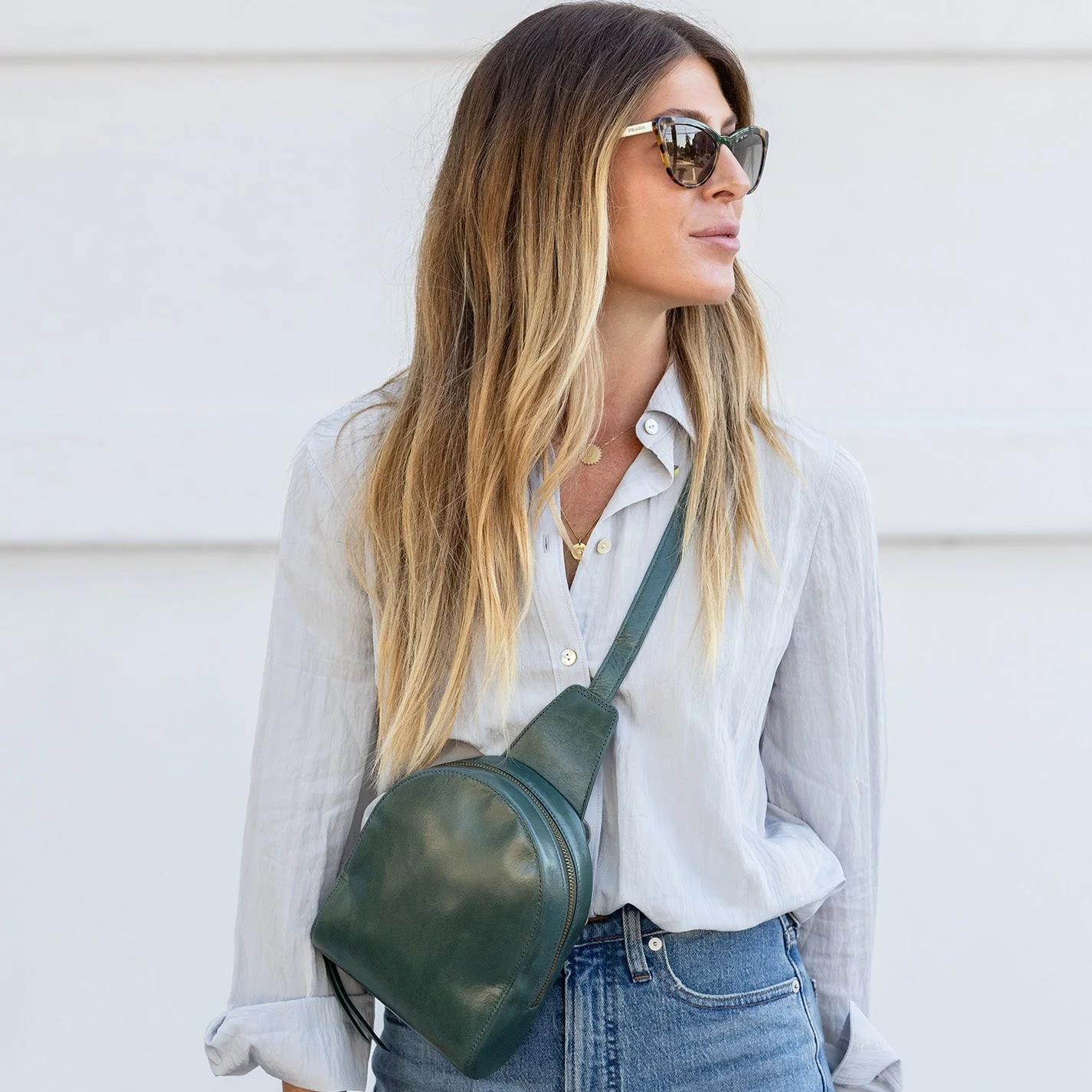 Dillon Sling in Polished Leather - Black Desert