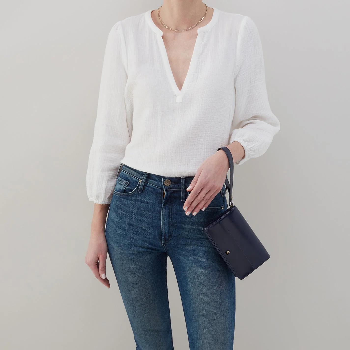 Jill Wristlet in Polished Leather - Nightshade Black