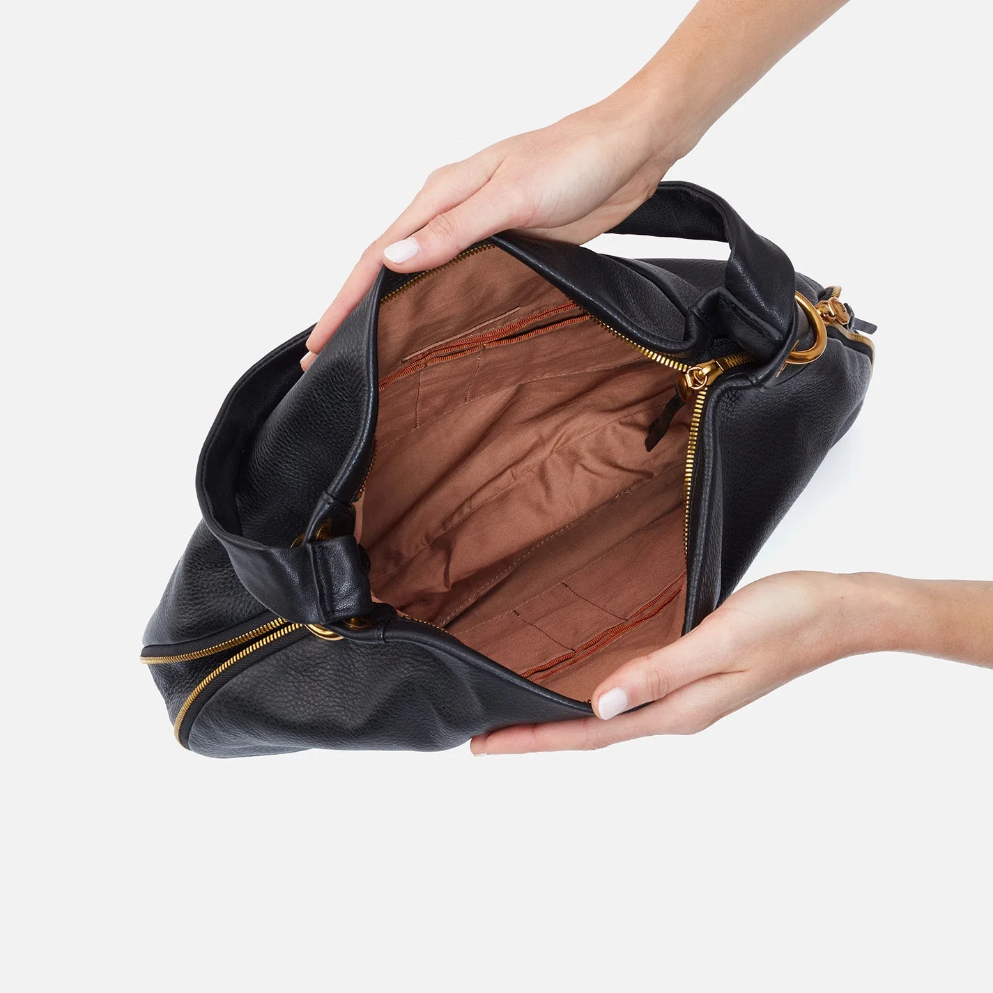 Fern Hobo in Pebbled Leather - Black Sandstorm