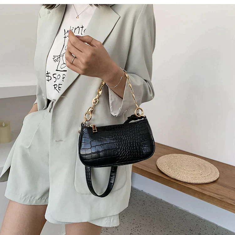 Ladies baguette shoulder bag