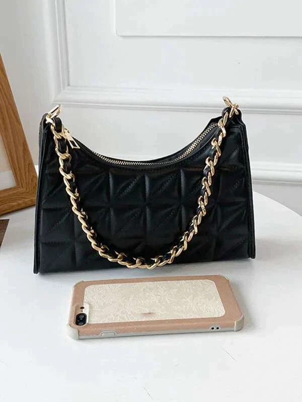 Ladies shoulder bag with chain strap