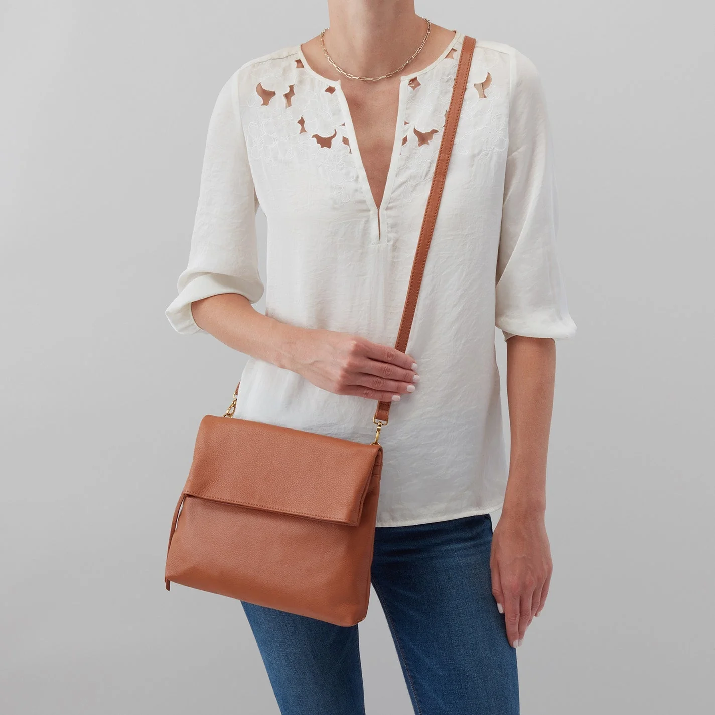 Draft Crossbody in Pebbled Leather - Cashew Sage Leaf