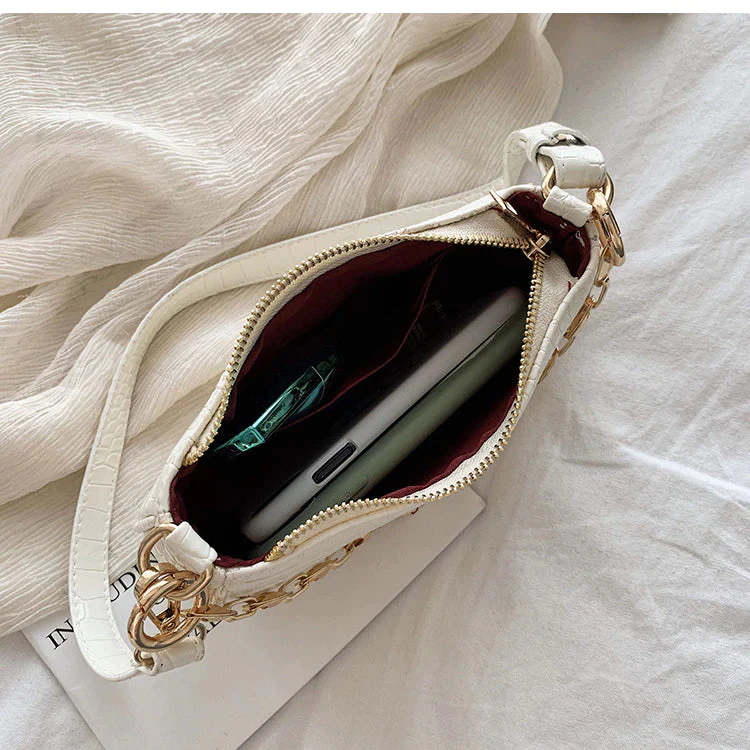 Ladies baguette shoulder bag