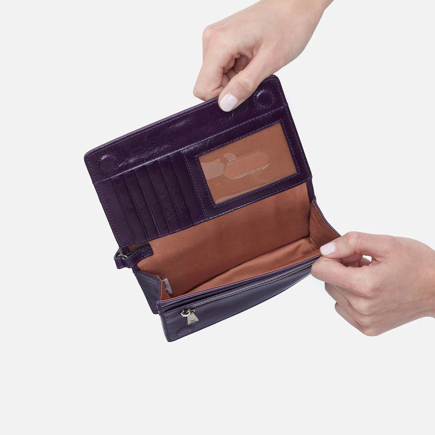 Jill Wristlet in Polished Leather - Deep Purple Black