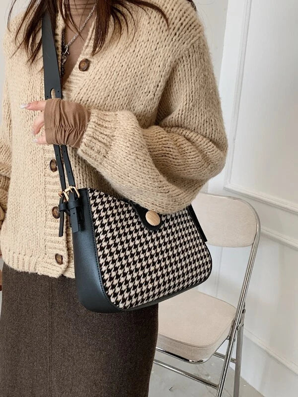 Ladies graphic shoulder bag