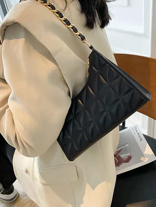 Ladies shoulder bag with chain strap