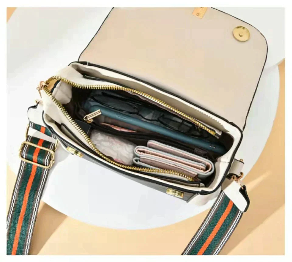 Women's fashion handbag with star detail cute trendy bag