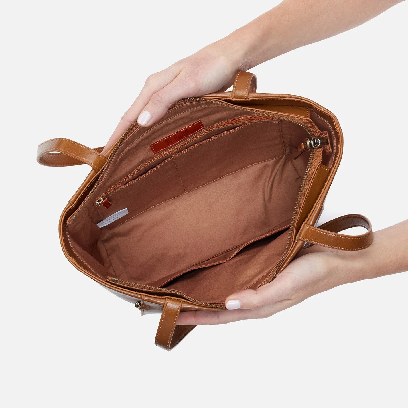 Haven Tote in Polished Leather - Truffle Black