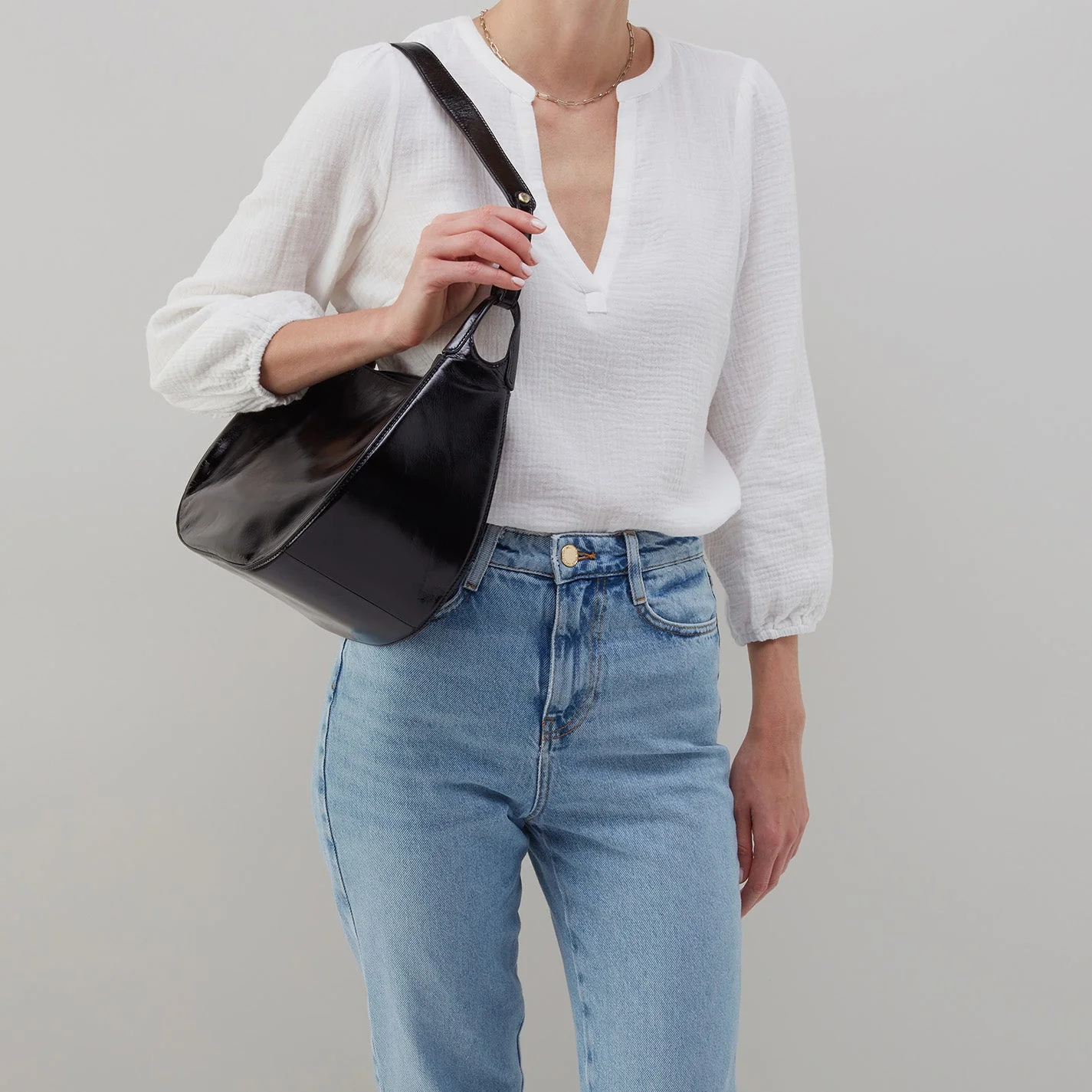 Arla Shoulder Bag in Polished Leather