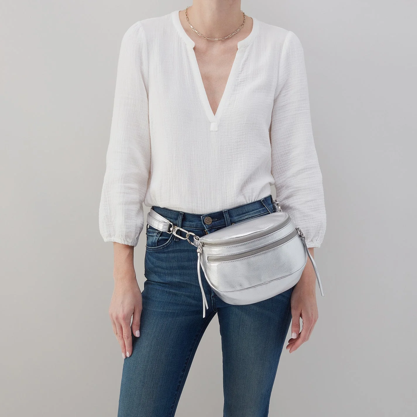 Fern Convertible Sling in Metallic Leather - Argento Black