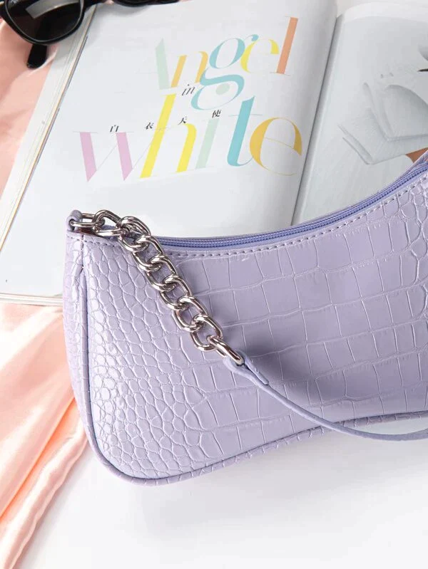 Ladies baguette handbag