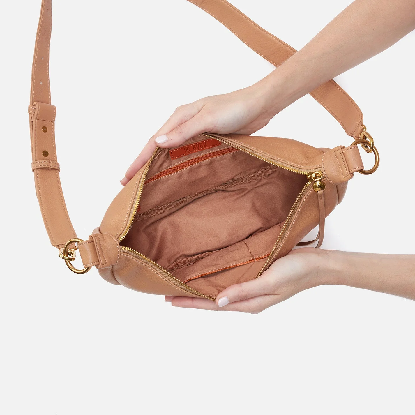 Knox Sling in Pebbled Leather - Sandstorm Gold Leaf