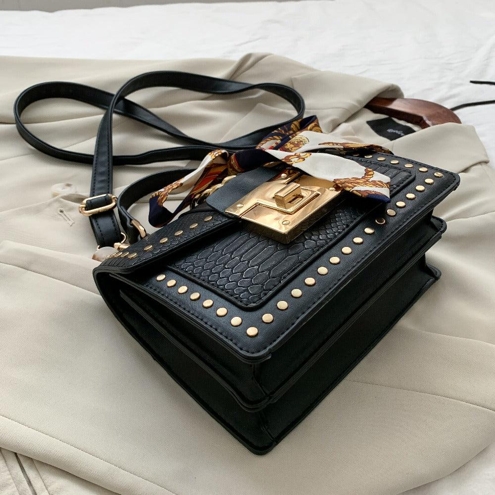 Ladies messenger bag w-thick gold chain detail & bag scarf