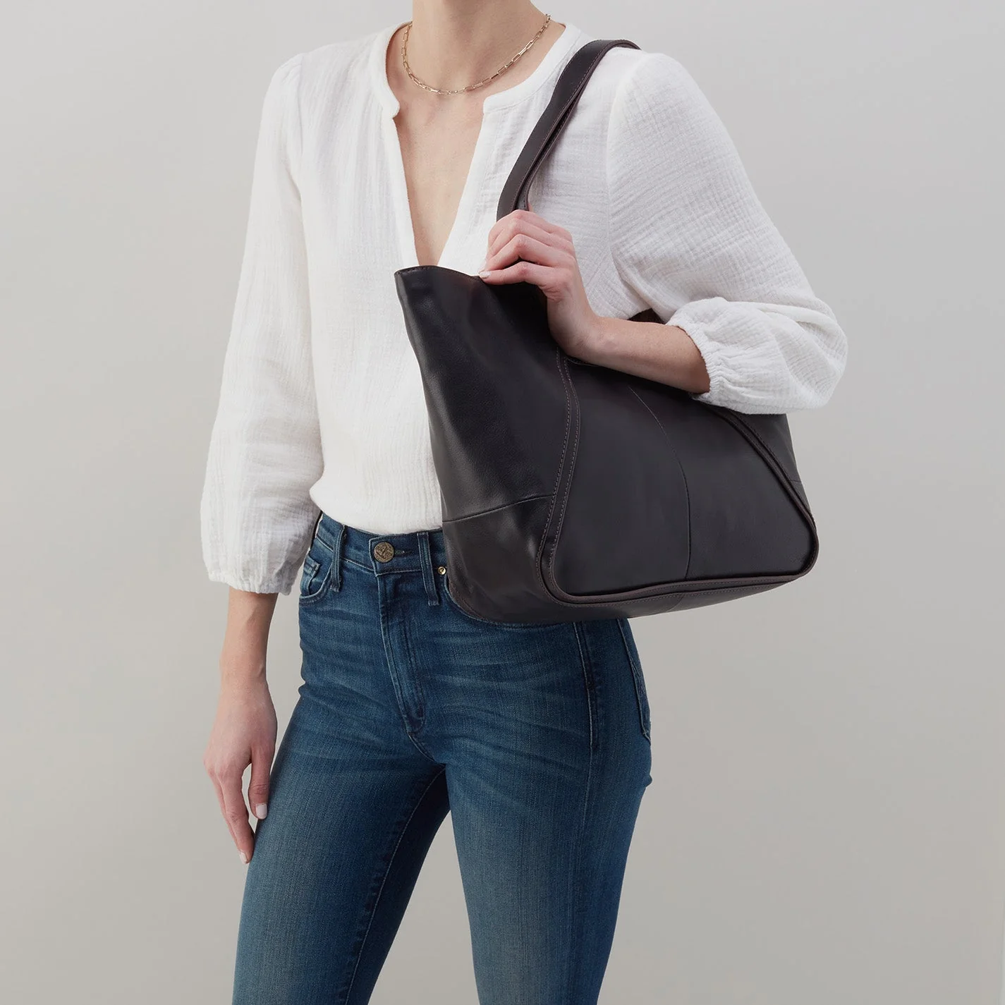 Bellamy Medium Tote in Artisan Leather