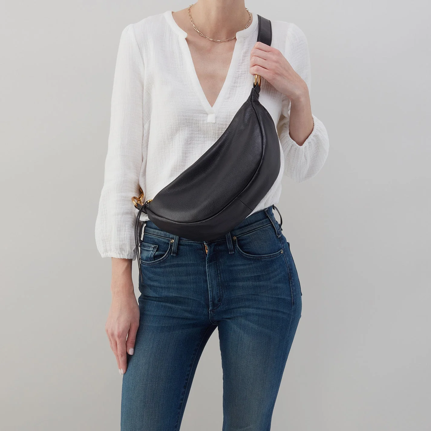 Knox Sling in Pebbled Leather - Black Gold Leaf