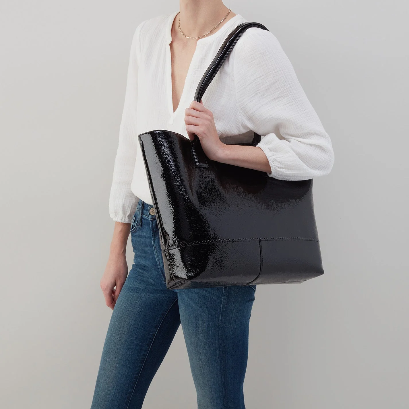 Hobo Shopper Tote in Pebbled Patent - Black