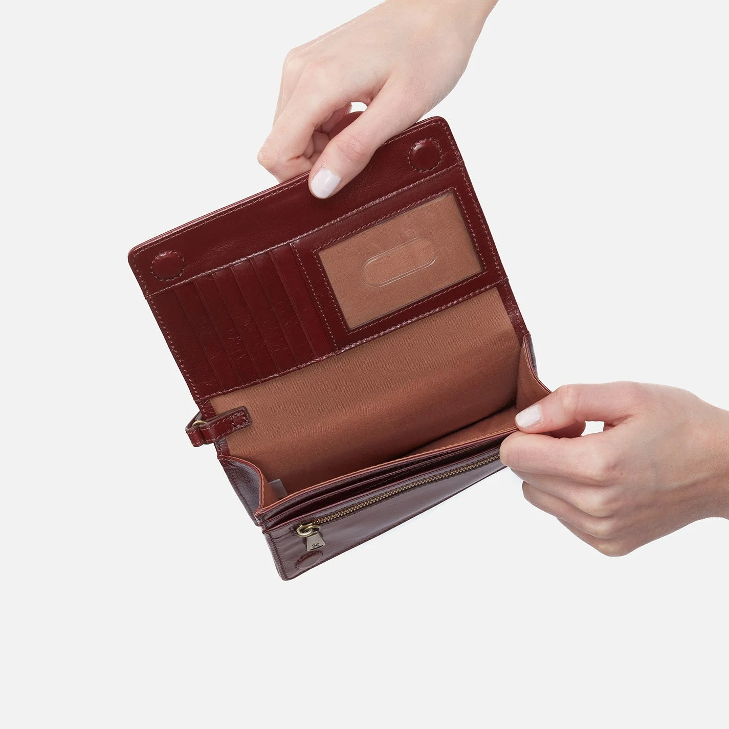 Jill Wristlet in Polished Leather - Henna Black