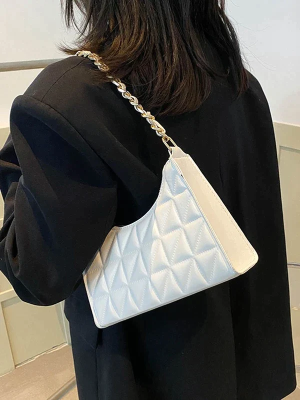 Ladies shoulder bag with chain strap