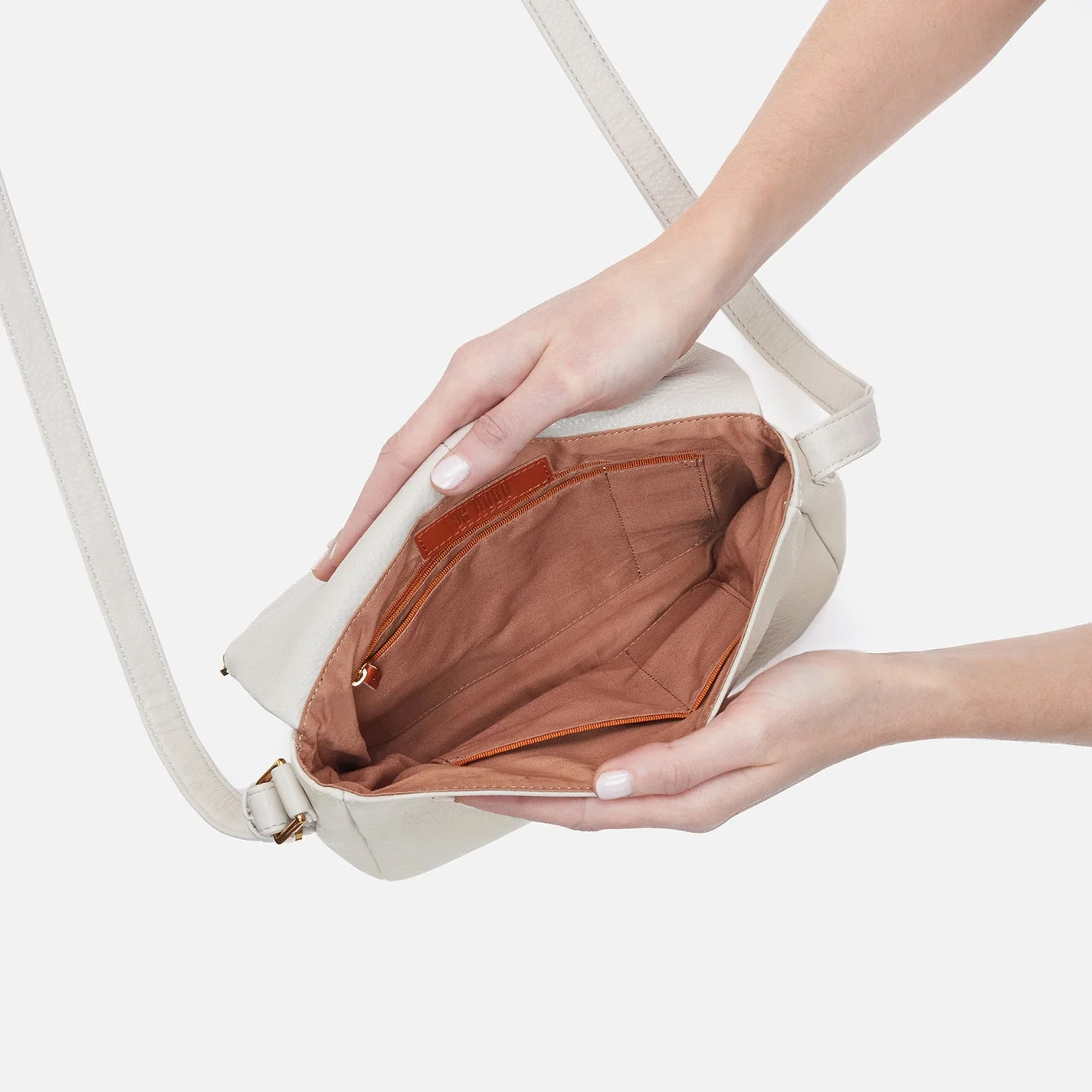 Fern Messenger Crossbody in Pebbled Leather - Chalk Gold Leaf