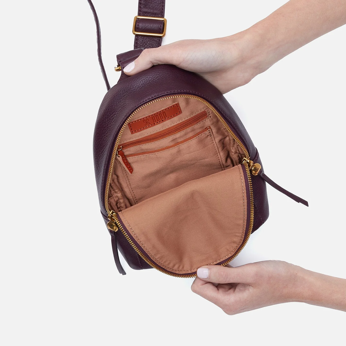 Fern Sling in Pebbled Leather - Ruby Wine- Black