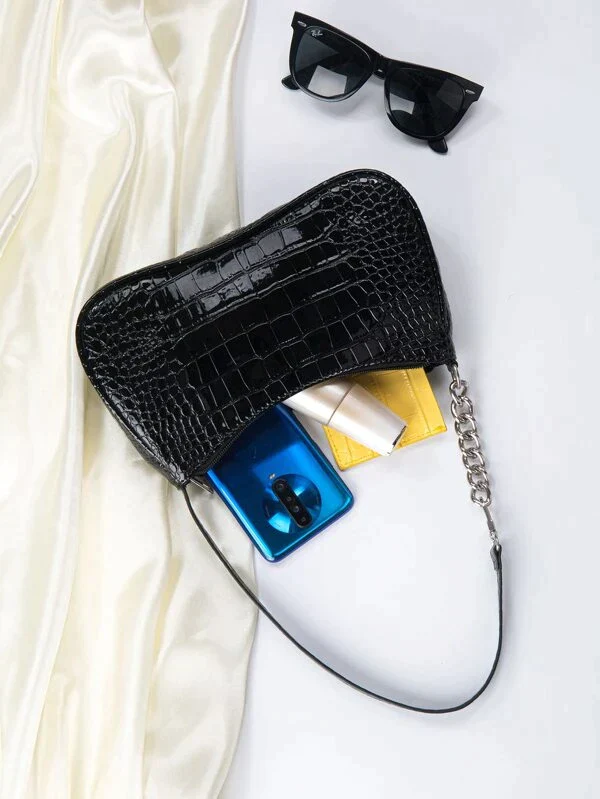 Ladies baguette handbag