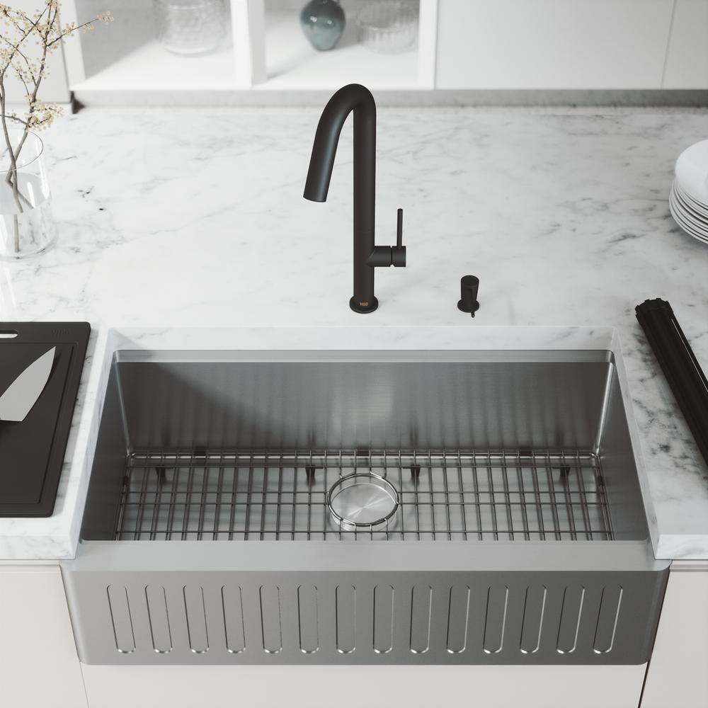 VIGO 1004816573 Oxford 36″ Single Bowl Workstation Undermount Stainless Steel Farmhouse Sink with Ledge and Accessories