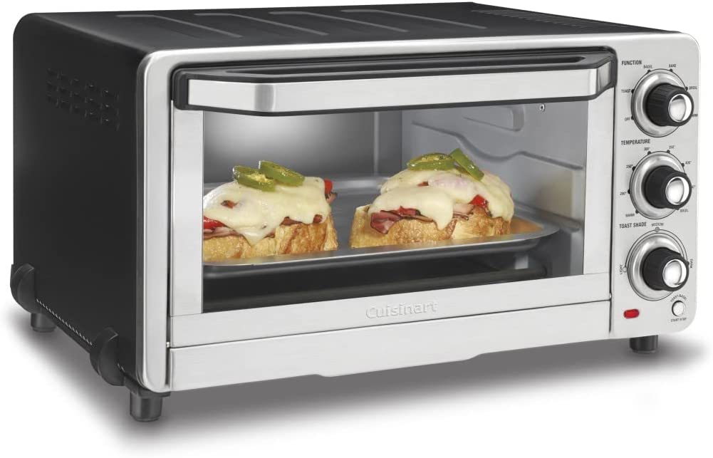 Cuisinart TOB-40N Custom Classic Toaster Oven Broiler. 17 Inch. Black