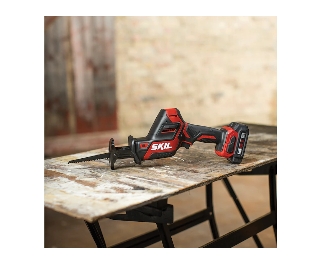 SKIL RS582802 PWR Core 12 Brushless 12V Compact Reciprocating Saw. Includes 2.0Ah Lithium Battery and PWRJump Charger
