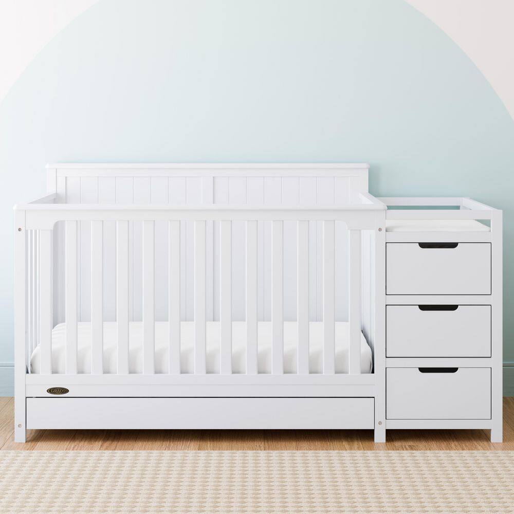 Graco  Hadley White 4-in-1 Convertible Crib and Changer with Drawer