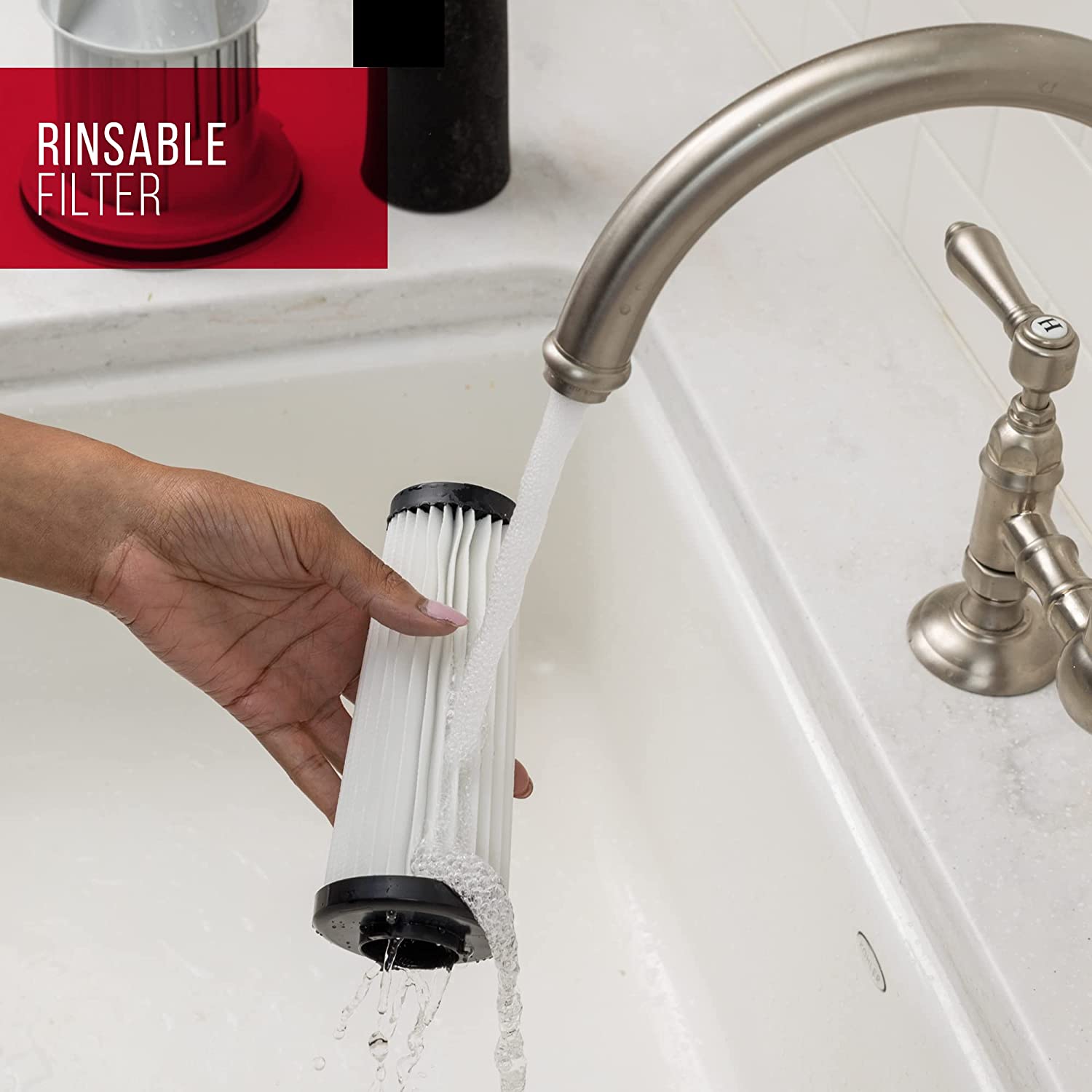 Dirt Devil Endura Reach Bagless Upright Vacuum Cleaner. UD20124. Red