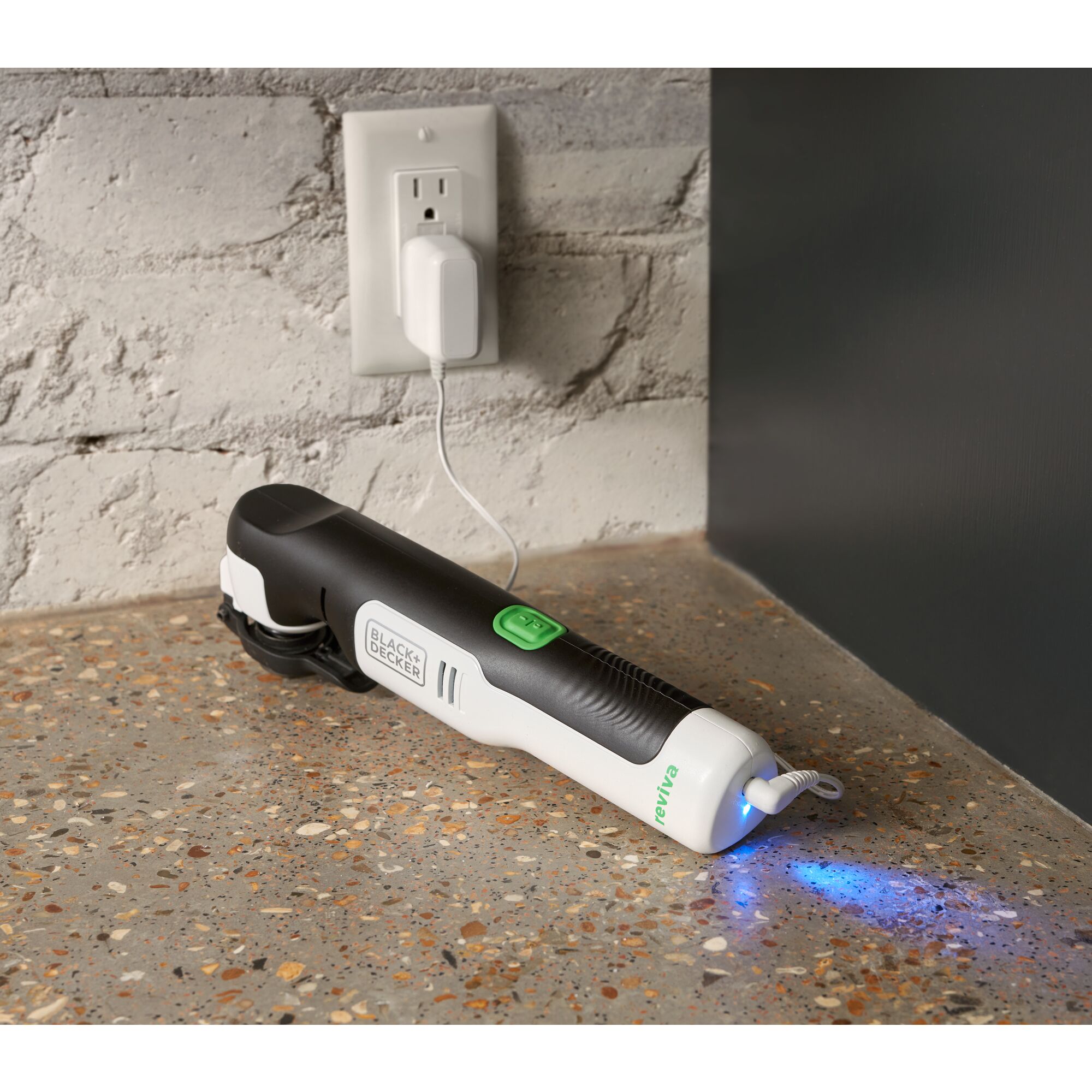 BLACK+DECKER 13-Piece Cordless 12-volt 1-speed Oscillating Multi-Tool Kit Case